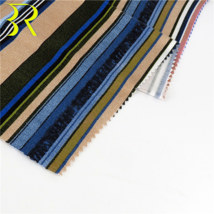 Пижама в полоску с принтом, 2018 вискоза, 94% эластан, лайкра для платья, 6%