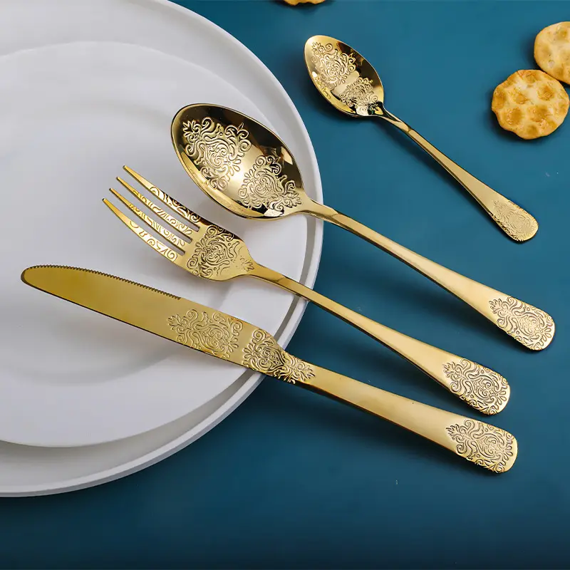 Set di posate con forchetta e cucchiaio con Design unico più venduto in acciaio inossidabile Set di posate in oro stile palazzo retrò