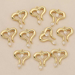 Delicado Colgante de Corazón de Durazno Hueco con Incrustaciones de Zirconia en Forma de Gota de Agua de 15.5*13.5mm para Accesorios de Joyería DIY - Product Image 3