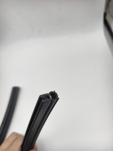 <span class=keywords><strong>Epdm</strong></span> קצף רכב איטום רצועת חיתוך חיתוך דלת pvc דלת איטום המוצר - Product Image 4
