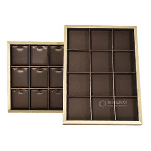 Bandeja colgante de joyería de placa de madera de cuero Pu marrón apilable para exhibición de collares de pulsera - Product Image 1