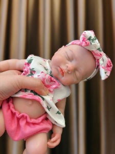 Muñeca Bebé Realista de 13 Pulgadas, Muñeca de Moda, Juguete Suave, Ojos Cerrados, Posable, Hecha a Mano, de Silicona Completa, Set de Regalo de Bebé Niña Realista - Product Image 6