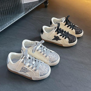 Scarpe da Allenamento per Ragazze Primavera 2026, Design con Paillettes a Stella, Sneakers Casual Antiscivolo con Suola Morbida - Product Image 2
