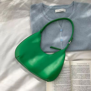 2025 nuevo bolso de hombro de cuero PU para mujer, bolso de media luna simple y versátil - Product Image 4