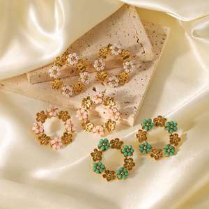 ต่างหูสไตล์วินเทจสำหรับผู้หญิงต่างหูห่วงชุบทอง18K ทำจากสแตนเลสหรูหรา - Product Image 4