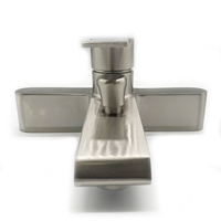 Robinet de douche de salle de bain en acier inoxydable sans plomb, bec de baignoire, robinets de baignoire, ensemble de douche brossé, vente en gros commerciale, direct usine