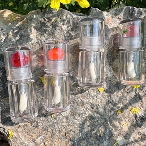 4 ml Bouteilles d'huile Essension Tubes vides de brillant à lèvres aux fruits Grand pinceau Huile à lèvres Conteneurs de baume à lèvres Marque privée - Product Image 1