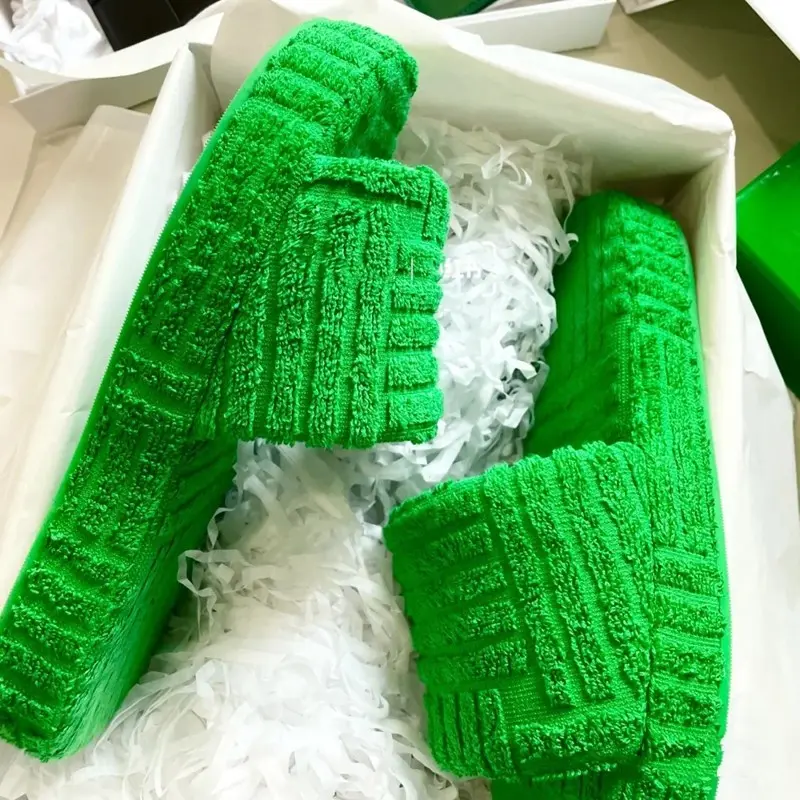 2022 Green Winter New Brand Women Slipper Fashion Green Fur Slides High Quality Soft Sole Comfort Open Toe House Flip Flops