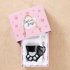Tasse à griffes de chat en céramique de haute beauté 12oz avec conception de dessin animé mignon meilleur ami ou couple cadeau de compagnon de boutique de mariage pour les fêtes - Product Image 4