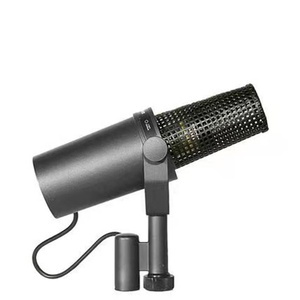 Microfono Dinamico Professionale SM7B con Cavo, Cardioide XLR, Qualità Audio Nitida per Podcast, Streaming e Registrazione in Studio - Product Image 5