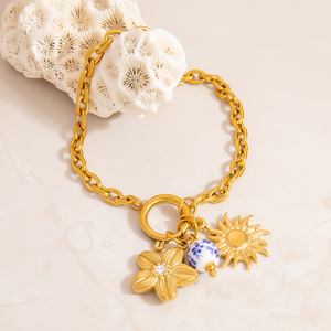 Pulsera Fina con Dijes, Cadena Dorada, Colgante de Flor y Sol, Porcelana Azul y Blanca, Joyería para Uso Diario de Mujer - Product Image 2