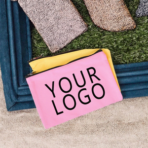 Bolsa de Maquillaje Cosmética de Lona de Algodón Calico Blanca, Pequeña, Ecológica, Reutilizable, Personalizable, con Cierre, para Viaje, de Xunna - Product Image 3