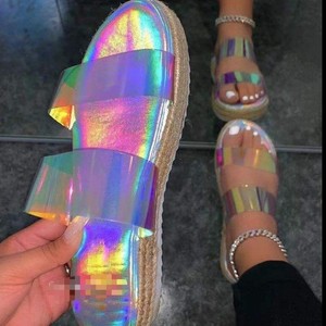 2023 new big yards fashion <span class=keywords><strong>scarpe</strong></span> <span class=keywords><strong>da</strong></span> donna flat PU tomaia in gomma spessa suola arcobaleno sandali trasparenti all'ingrosso - Product Image 2