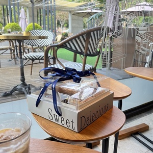 Cajas para Cupcakes y Muffins Personalizadas con Logotipo, de 2 y 9 Cavidades, para Regalos de Navidad y Cumpleaños - Product Image 5