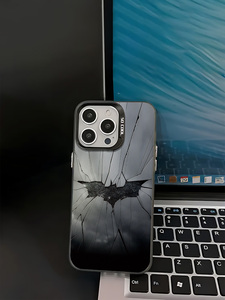 เคสโทรศัพท์ <span class=keywords><strong>iPhone</strong></span> 16 15 14 Pro Max แบบกระจกแตกสไตล์เท่ๆ <span class=keywords><strong>ราคา</strong></span>โรงงาน พร้อมหน้าต่างกล้องขนาดใหญ่ ป้องกันกล้องได้ดี ดีไซน์มินิมอลสีดำ - Product Image 3