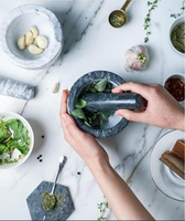 Handgemaakte zwarte marmeren knoflookpers, stenen marmeren vijzel en stamper, keukenaccessoires, fruit- en groentegereedschap, rond, natuurlijk