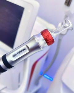 เครื่องเลเซอร์พิโคเซคันด์ Ultra Picolris สำหรับกำจัดเม็ดสีอย่างมืออาชีพ เครื่องเลเซอร์พิโคจากเกาหลี สำหรับลบรอยสัก - Product Image 6