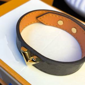 Anillo Lujia de Moda Transfronteriza de Comercio Exterior Europeo-Americano, con Estampado de Flores Antiguas en V, Bañado en Oro, con Correa de Cuerda, Pulsera de Guangzhou - Product Image 5