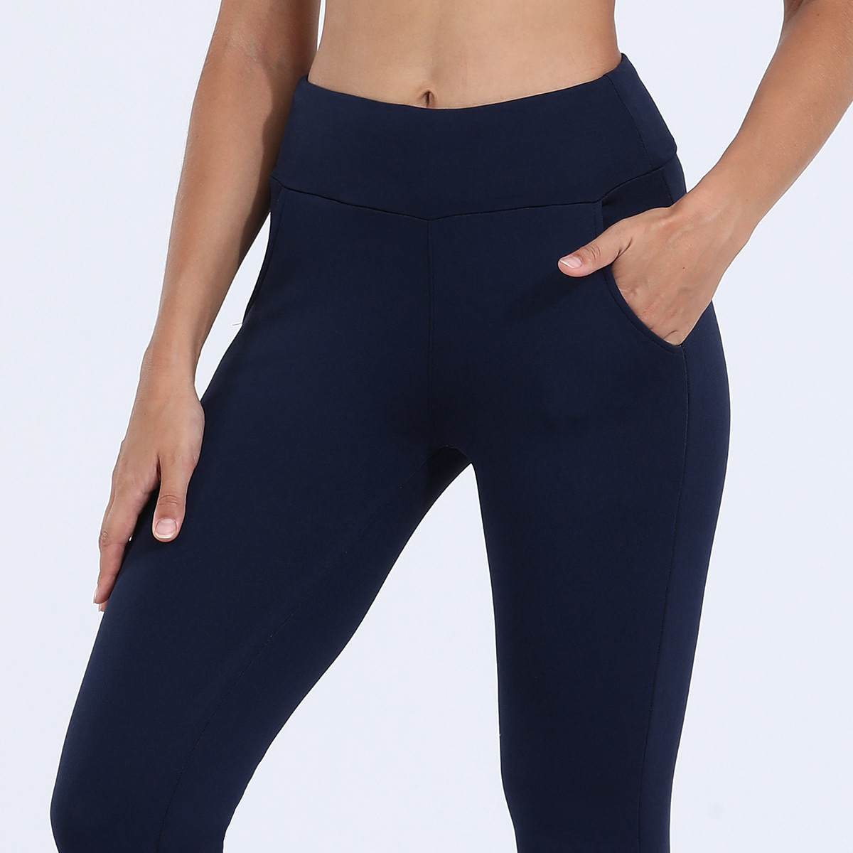 Bleu foncé avec poche