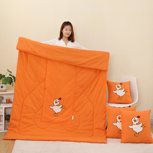 Asciugamano ricamato animale a righe in graziosa casa per il tempo libero piegato cuscino 100% cotone per alberghi - Product Image 1