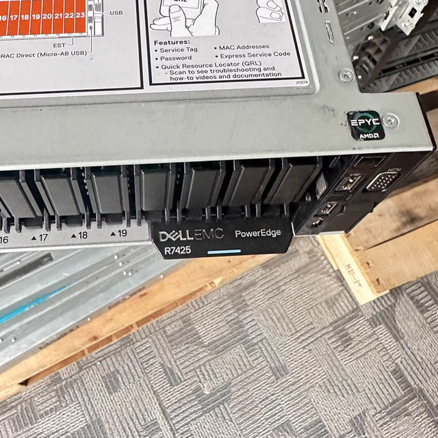 Hot Sale AMD EPYC 2U Dells EMC PowerEdge R7425 Rack Mount Server 3 Years Warranty in Stock