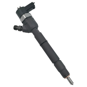 Nuevo inyector de combustible diésel de alta calidad 338002A800 33800-2A800 0445110410 para HYUNDAI Ix35 Ix40/<span class=keywords><strong>KIA</strong></span> <span class=keywords><strong>Carens</strong></span> 1,7 CRDi - Product Image 1