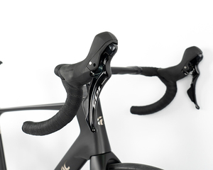 Bicicleta de Carretera de Fibra de Carbono R18 (Versión Racing) en Oferta, 24 Velocidades, Frenos de Disco Hidráulicos, 700c, Cómoda y Ligera - Product Image 6