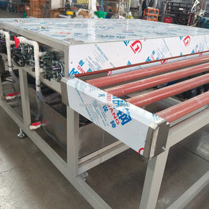 Machine horizontale de lavage et de séchage du verre pour la fabrication de fenêtres et de portes, pour verre isolant et verre plat en acier inoxydable - Product Image 1