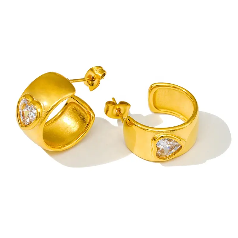 MICCI 18K chapado en oro de acero inoxidable minimalista joyería de moda corazón circón CC pendientes al por mayor a granel