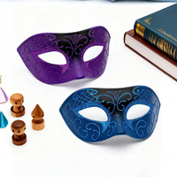 Masque de performance sexy pour reine, avec ceinture en double fil, en dentelle à motif plume de paon et phénix, et finition dorée brillante