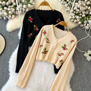 <span class=keywords><strong>Pull</strong></span> court en tricot pour <span class=keywords><strong>femme</strong></span> brodé de fleurs, tendance automne/hiver - Product Image 1