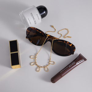 Collar Elegante JD con Diseño de Lágrima Calada, Chapado en Oro de 18K, Acero Inoxidable con Colgante de Cristal de Circonita Blanca, Cadena Moderna y Delicada - Product Image 4