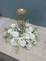 Vases et guirlandes décoratifs centraux en soie faits à la main pour centres de table de mariage, guirlandes artificielles avec design imperméable