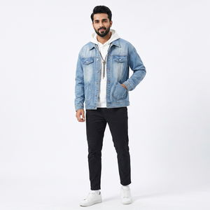 Venta al por mayor de moda de otoño con capucha de cuello alto logotipo frontal 100% Chaqueta de mezclilla de algodón con bolsillos grandes Color sólido Casual para hombres - Product Image 1