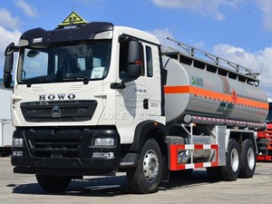 Camión de Transporte de Doble Uso Diésel y Gasolina 25000L-50000L, Camión Cisterna Sinotruk con Tanque de Almacenamiento de GLP Montado sobre Plataforma, Personalización Disponible - Product Image 4