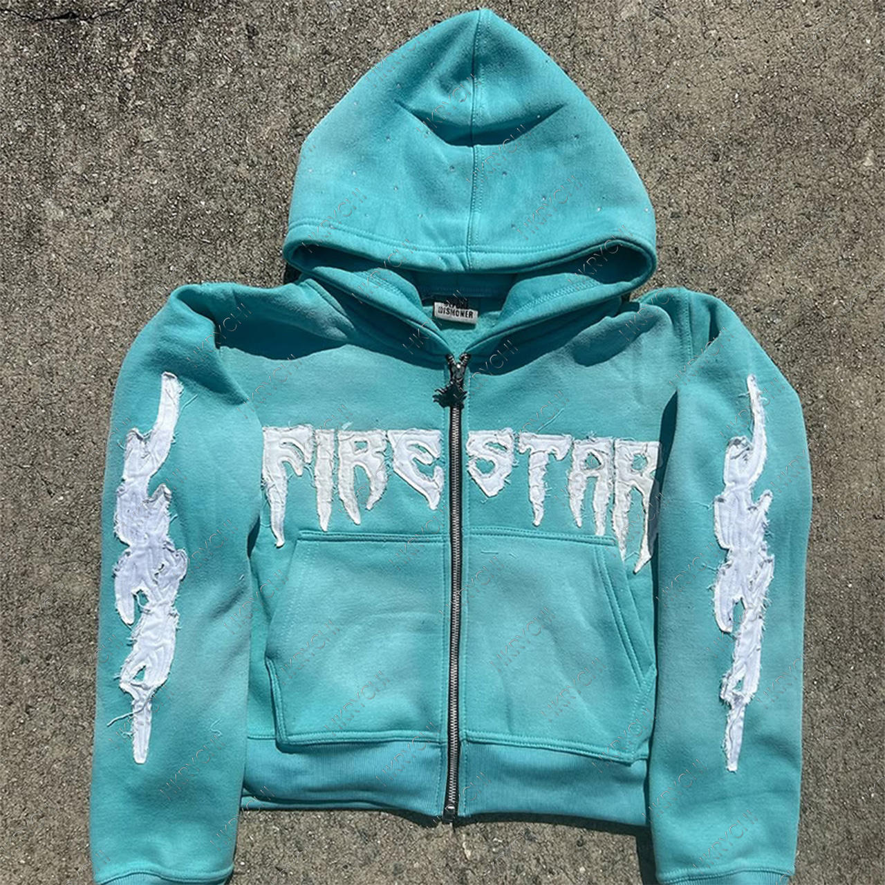 มีสีเขียวขุ่น