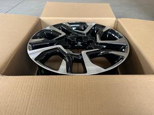 <span class=keywords><strong>ล้อ</strong></span>แม็กซ์อลูมิเนียมอัลลอยด์แบบหลายก้าน ขนาด 17 18 <span class=keywords><strong>20</strong></span> นิ้ว 6*139.7 PCD สำหรับรถยนต์นั่งส่วนบุคคล ปี 2021 สำหรับรถยนต์ Fortuner, RAV4, Wildlander, Harrier, Highlander - Product Image 4