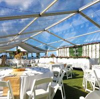 Tente de chapiteau de luxe de 6m/8m/9m/10m de largeur Structure en PVC étanche avec cadre en alliage d'aluminium pour réceptions de mariage fêtes événements