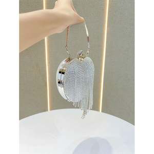 حقيبة يد نسائية على شكل قلب مرصعة بالأحجار الكريمة للسهرات والحفلات، حقيبة يد ذهبية مزينة بالكريستال - Product Image 4