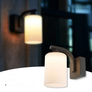 Lampada da Parete LED Moderna Avanguardista Quadrata in Alluminio IP65 Impermeabile 3000K Bianco Caldo per Uso Esterno in Giardino - Product Image 2