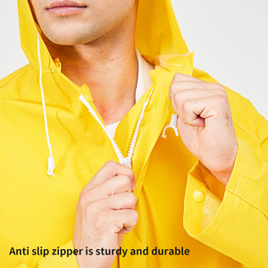 Imperméable en polyester PVC tricoté Offre Spéciale en usine Imperméable réfléchissant pour l'équitation en plein air - Product Image 3