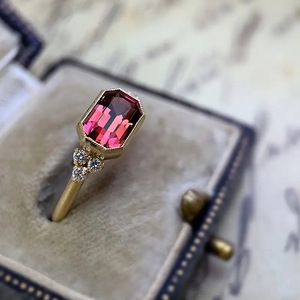 Anello di Fidanzamento in Stile Vintage, Design Classico per Donne - Product Image 5