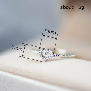 Anello Minimalista Traforato a Cuore per Donna, Elegante Gioiello da Dito alla Moda - Product Image 5