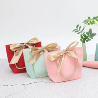 Nouveaux sacs en papier kraft de luxe en carton ivoire pour emballage promotionnel de cadeaux d'anniversaire pour enfants, design 2025