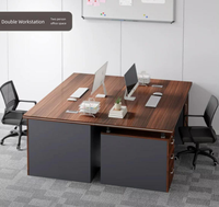 Ensemble de bureau et chaise de direction moderne, poste de travail informatique minimaliste, mobilier de bureau à domicile