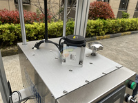 Máquina automática de sellado de tapado giratorio en línea con tornillo de tapa superior de botella de plástico para mascotas para tarros de plástico y taponadora de husillo