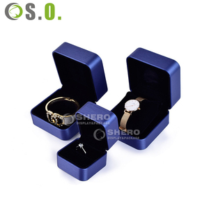 High End Textured Leather <b>Jewelry</b> Box Lid And Base Single Pendant Box With Black Velvet Insert For <b>Jewelry</b> Stor - Product Image 1