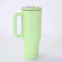 Bouteille d'eau de 40oz Traverler Slip Tumbler de vélo de sport d'affaires en cours d'exécution avec logo personnalisé nouveau modèle unique anti-déversement sublimation
