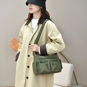 Nouveau sac messager léger en nylon pour femme, grande capacité, bandoulière unique, doublure en polyester, résistant à l'eau - Product Image 4