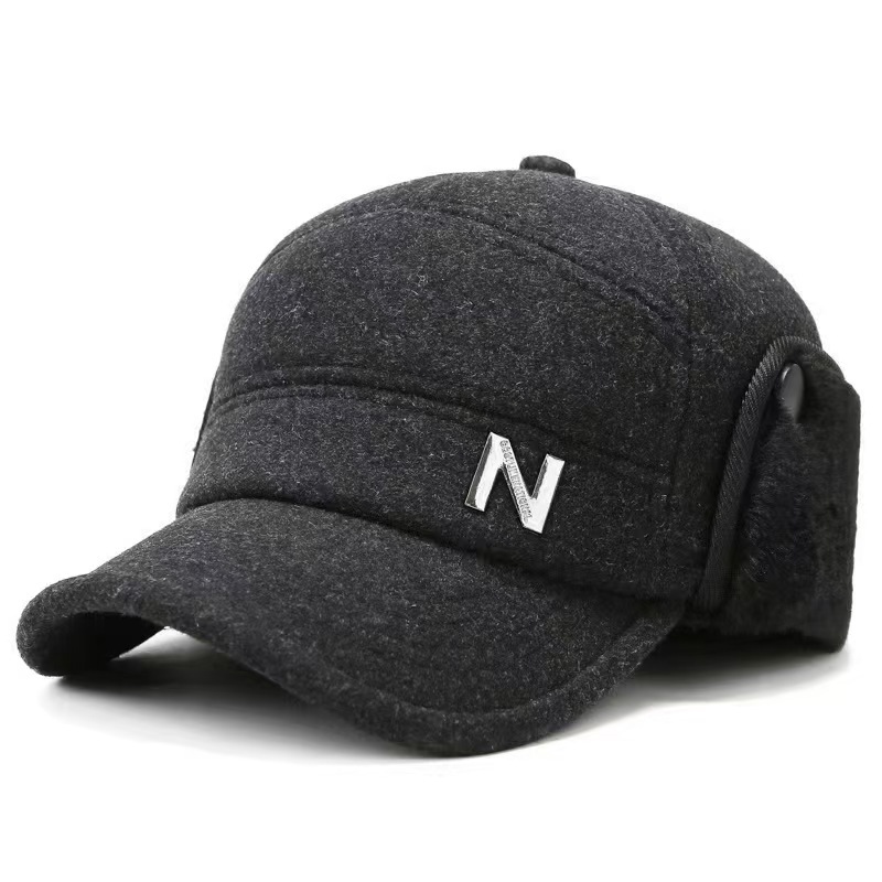 Casquette de baseball grise avec signe N
